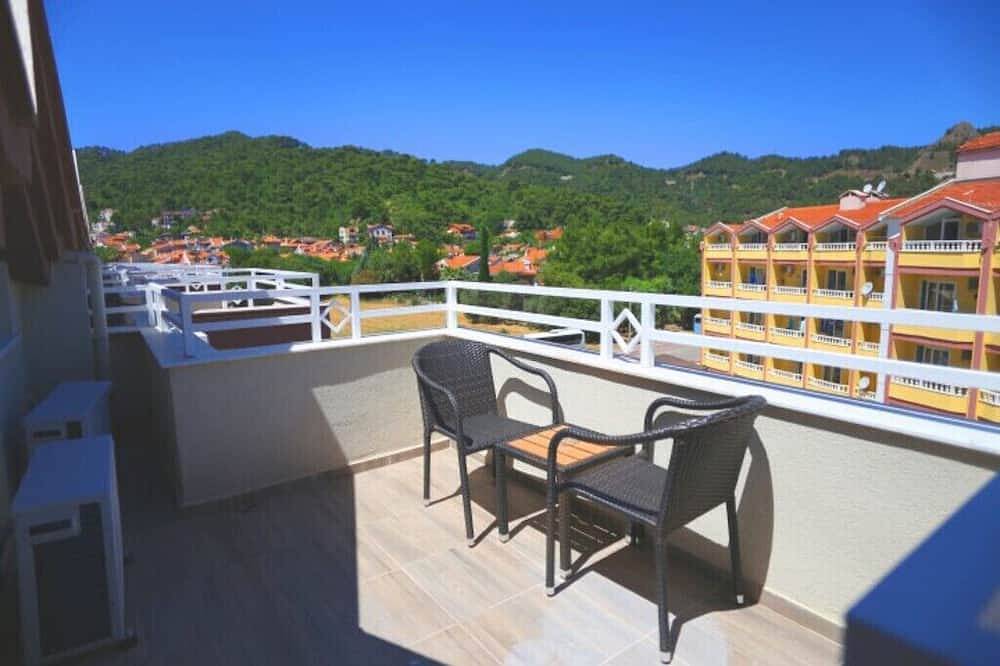 Entire apartment, Havuzlu Geniş 1+1  Ev konforunda Tatil Muğla Marmaris in Marmaris, Turkish Aegean