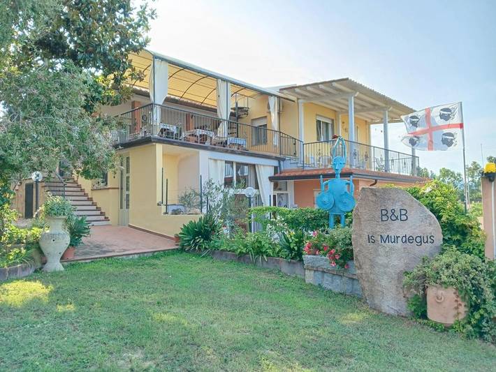 Chambre d’hôte pour 2 personnes, avec terrasse ainsi que jardin et vue