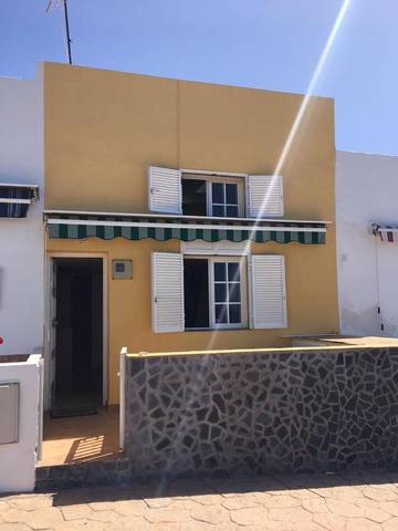 Gîte pour 4 personnes, avec terrasse et vue dans La Caleta