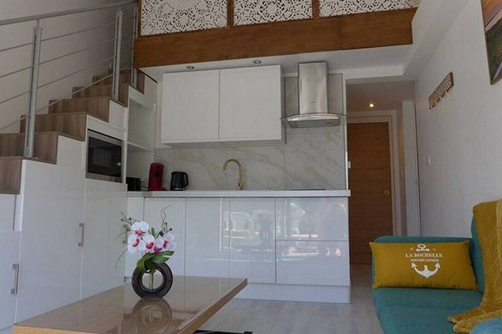 Gîte pour 4 personnes, avec Terrasse et Jardin à L'Houmeau