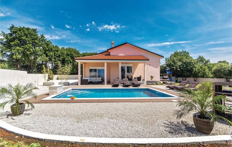 Charmante Ferienwohnung mit Pool, Terrasse und in der Nähe des Stadtzentrums von Sisan in Sisan, Südküste Istrien