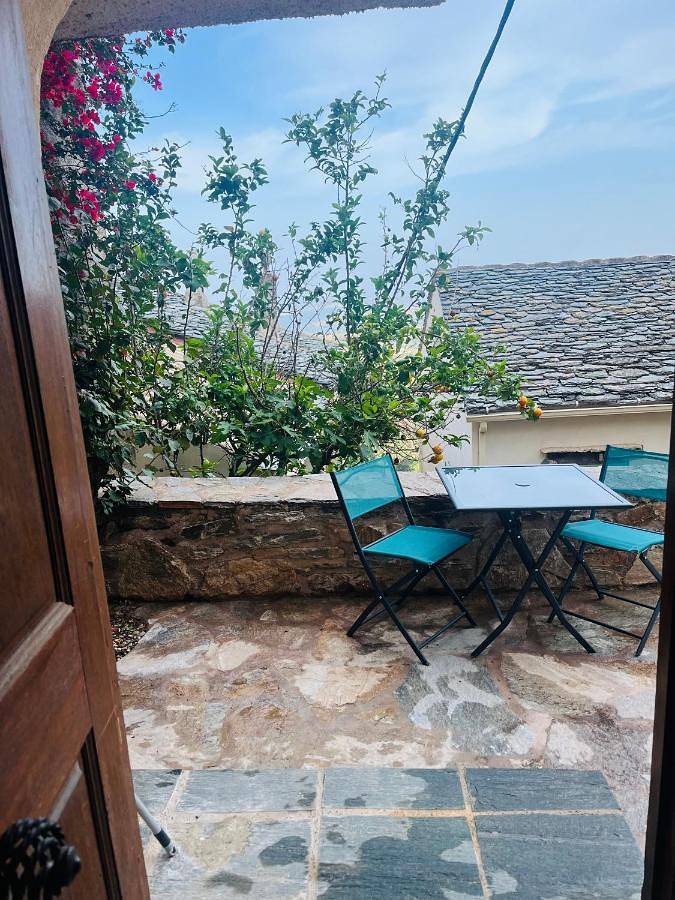 Appartement entier, Apartment with Sea View in Furiani, Cap Corse