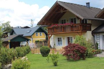 Ferienhaus für 8 Personen, mit Garten und Balkon am Wolfgangsee
