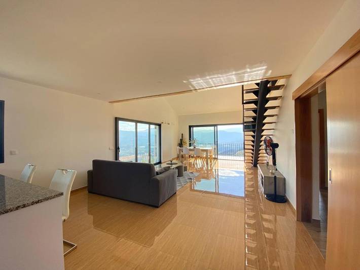 Location de vacances pour 10 personnes, avec piscine et terrasse ainsi que jardin et vue à Celorico de Basto - 4