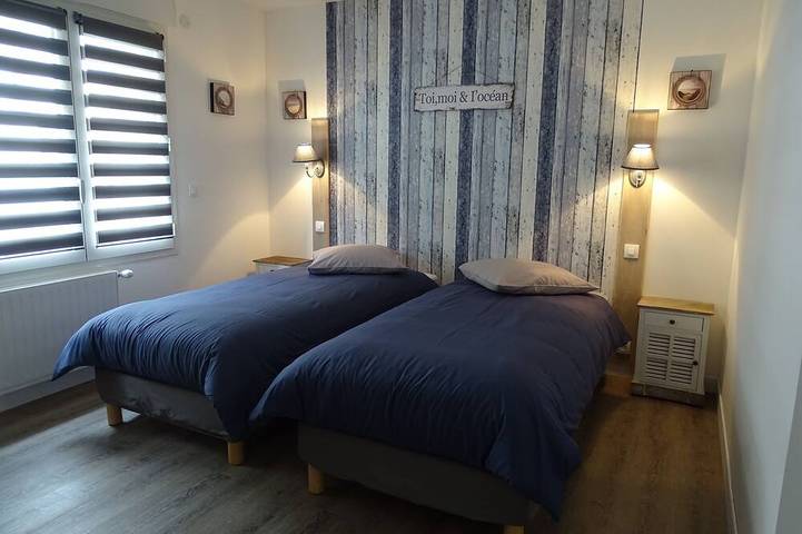 Entire apartment, Sea View 2-5 Persons \"Jacuzzi And Private Sauna Als Chargeable Option.\" in Fécamp, Le Havre region