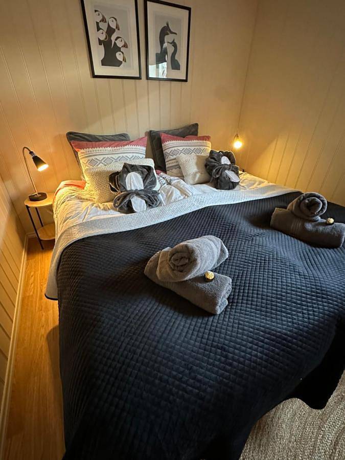 Gîte pour 2 personnes, avec jardin à Leknes