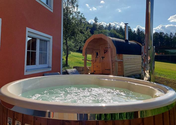 Ferienwohnung für 5 Personen, mit Balkon und Balkon/Terrasse sowie Whirlpool und Terrasse in Waldmünchen - 3