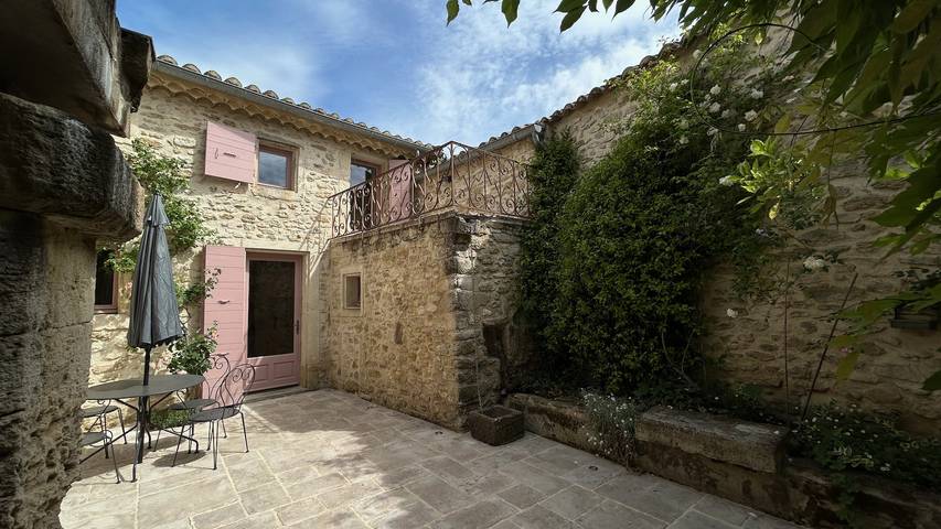 Location de vacances pour 4 personnes, avec terrasse à Grignan