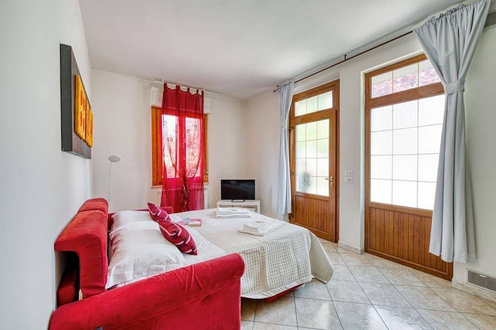 Appartamento intero, Guesthost - Comfy Apartment 200 mt from the Lake! in Castiglione del Lago, Lago Trasimeno
