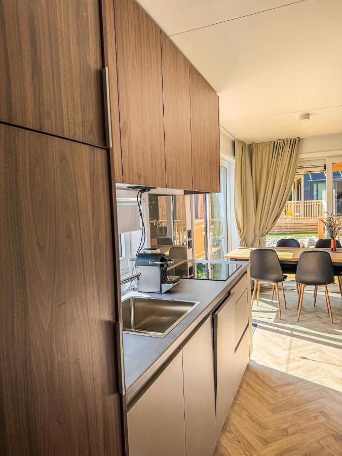 Lakeside Petzen Glamping in Karavanke in Pohorje, Feistritz ob Bleiburg