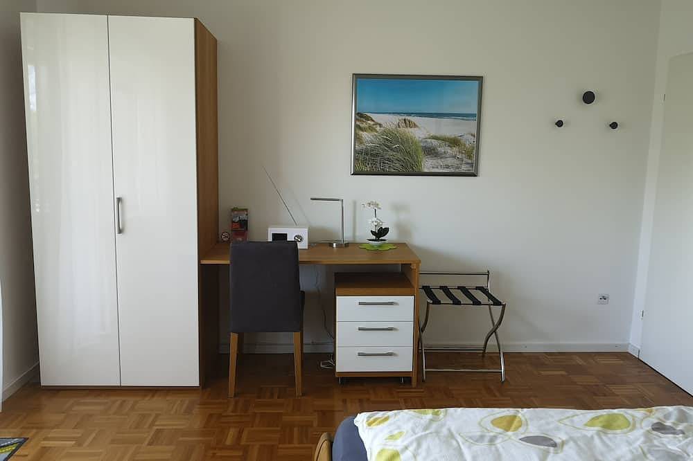 Ganze Wohnung, Schöne moderne u. ruhig gelegene Ferienwhg. 75 qm, mit Balkon u. großem Garten in Geislingen an der Steige, Albsteig Etappe 6