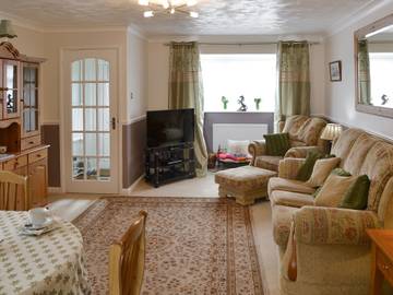 Cottage for 4 People in Walcott, Norfolk, Photo 1