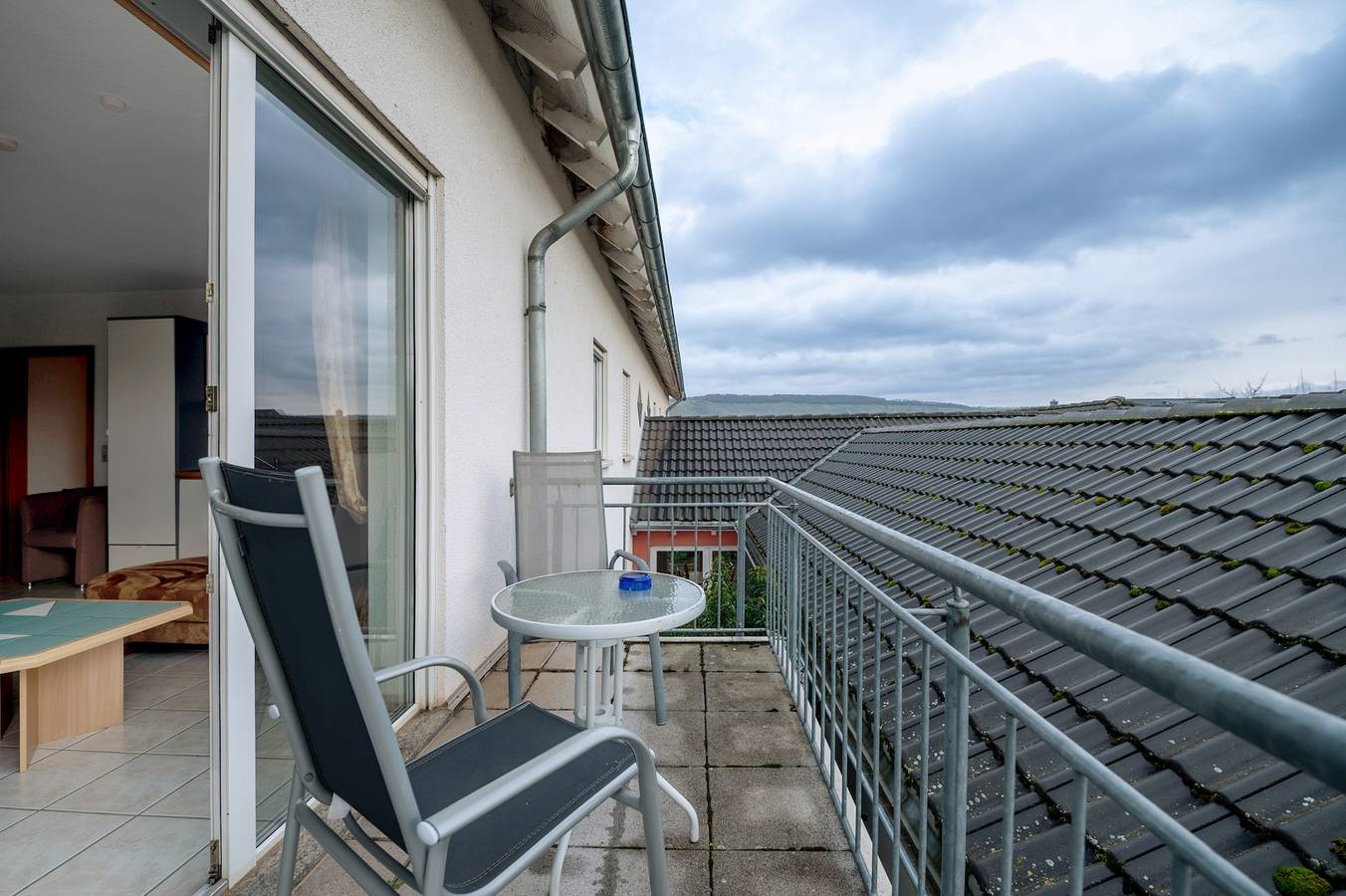 Hel lejlighed, Apartment 'Fewo Pumuckl' with Mountain View, Private Garden and Wi-Fi in Thörnich, Moseleifel