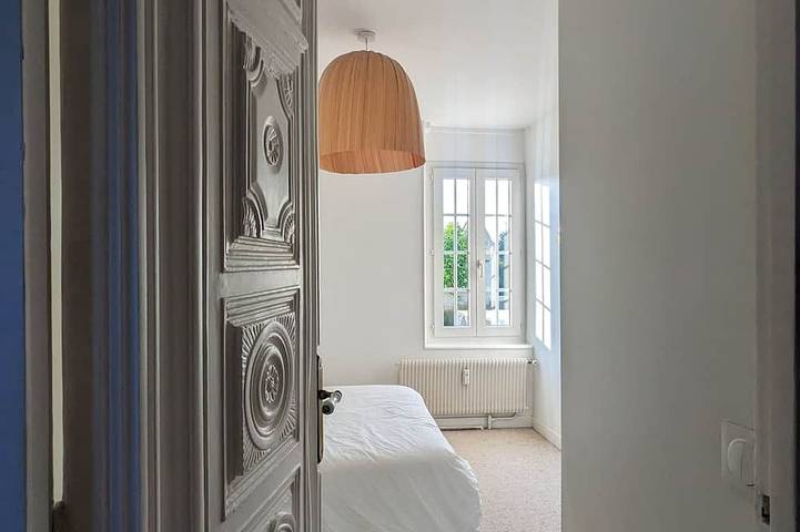 Apartamento entero, Bright apartment with terrace 7min from Paris in Asnières-sur-Seine, Altos del Sena