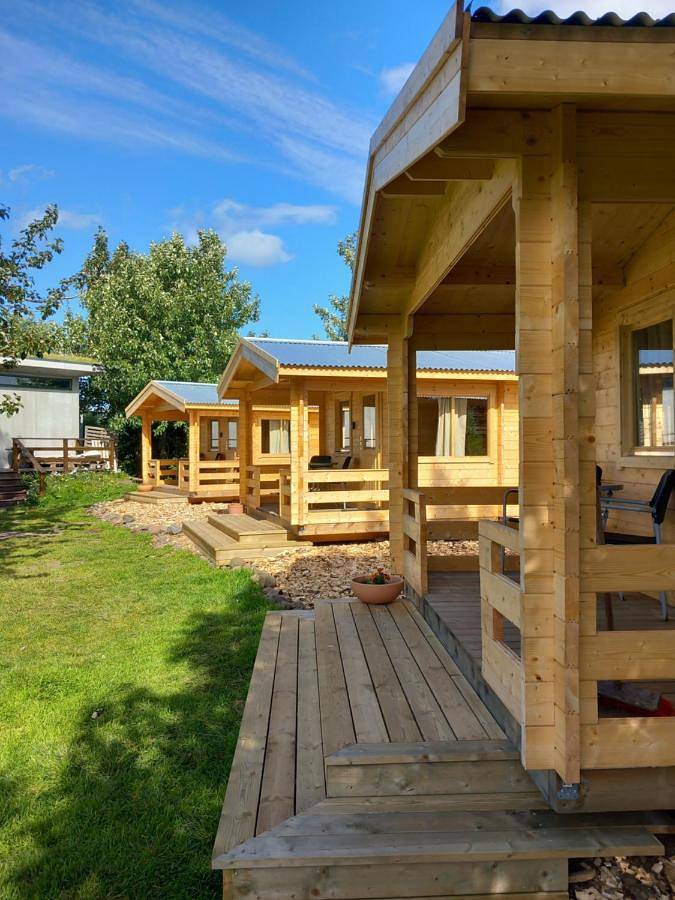 Camping für 4 Personen, mit Garten und Terrasse sowie Ausblick in Island