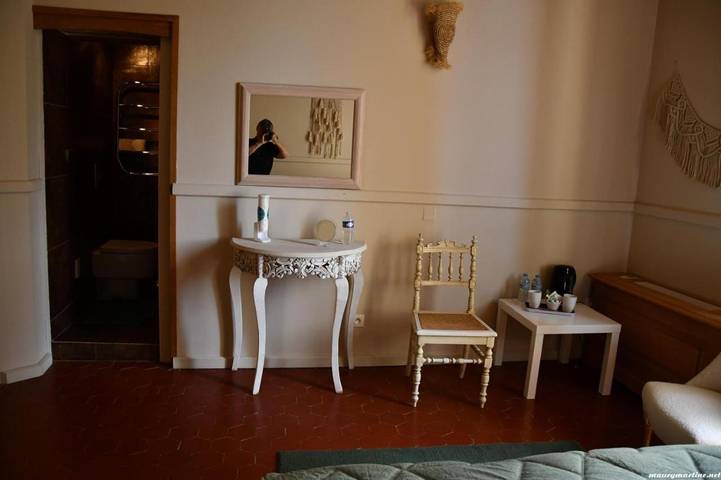 Maison d’hôte pour 2 personnes, avec Terrasse et Jacuzzi ainsi que Jardin et Piscine à Le Castellet - 2