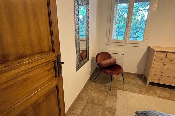 Location de vacances pour 6 personnes, avec balcon et jardin à Lamanon - 4
