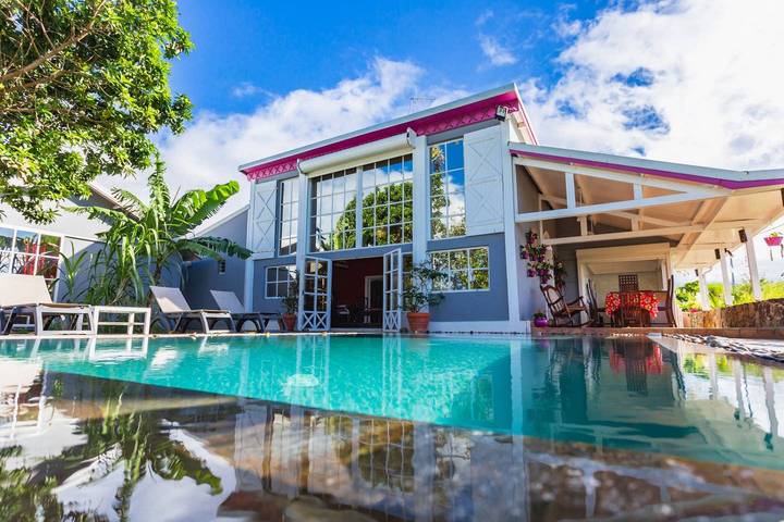 Chalet para 6 personas, con piscina y terraza en Guadalupe