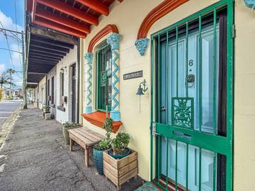 Holiday Apartment for 2 People in Newcastle (Australia), Hunter Valley, Photo 1