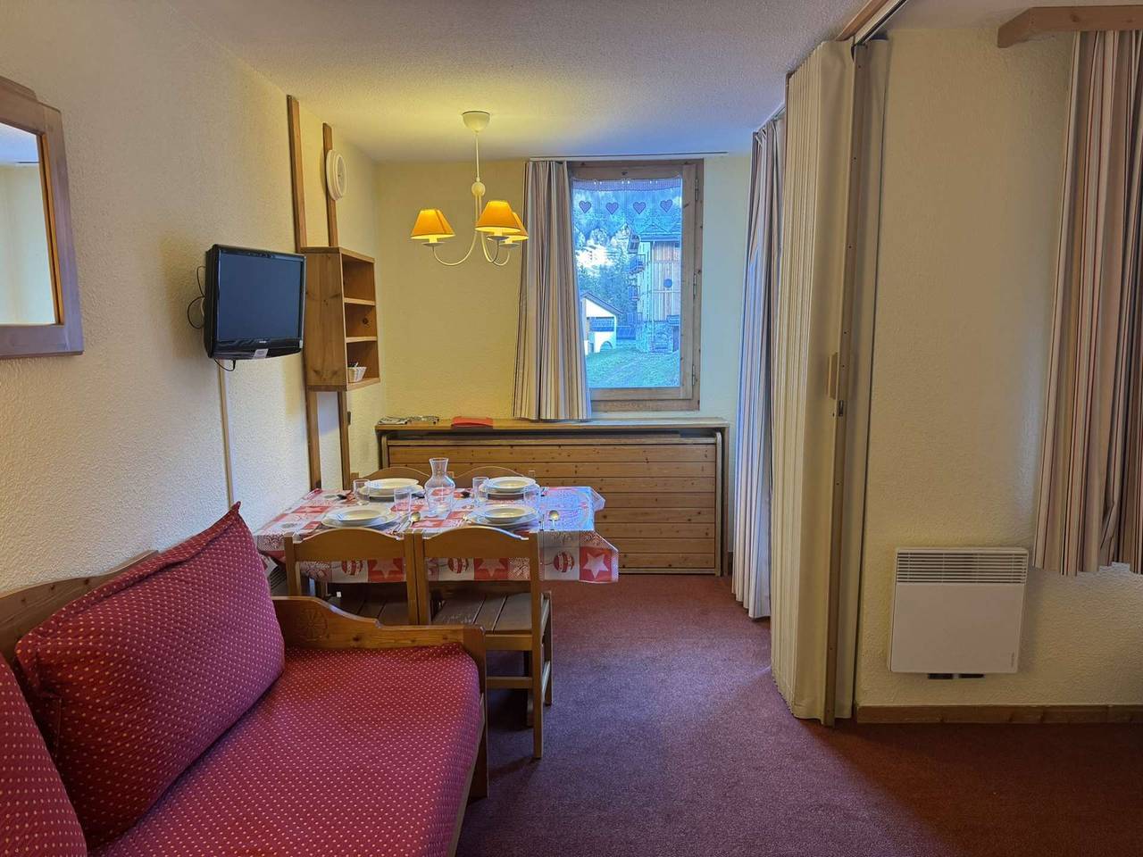 Entire holiday apartment, Bûche 13 - Cosy studio with movable partition in Valmorel, Les Avanchers-Valmorel