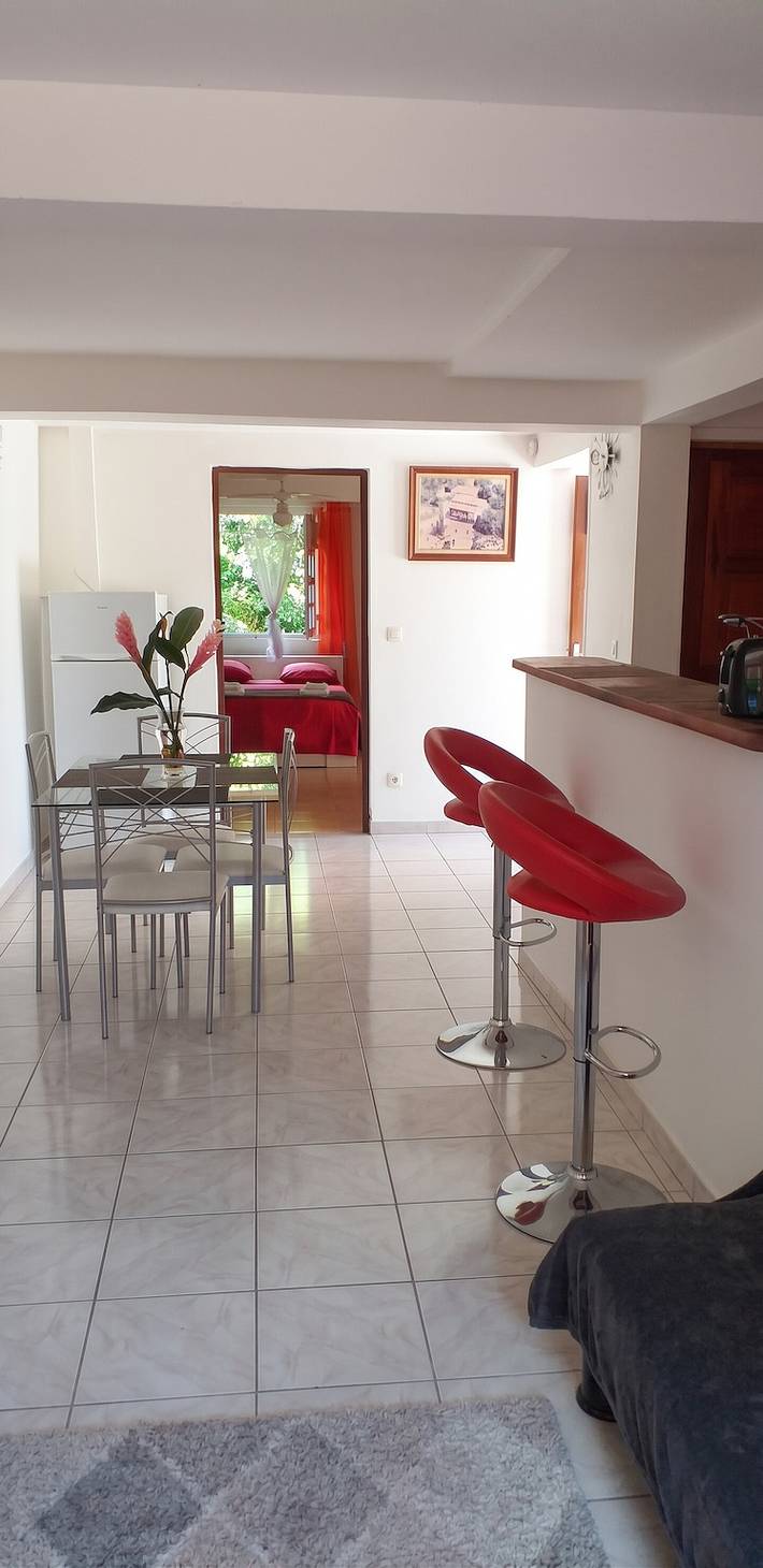Ganze Wohnung, Moderne Wohnung im Herzen von Le Robert, 45m², privater Balkon in Le Robert, Martinique