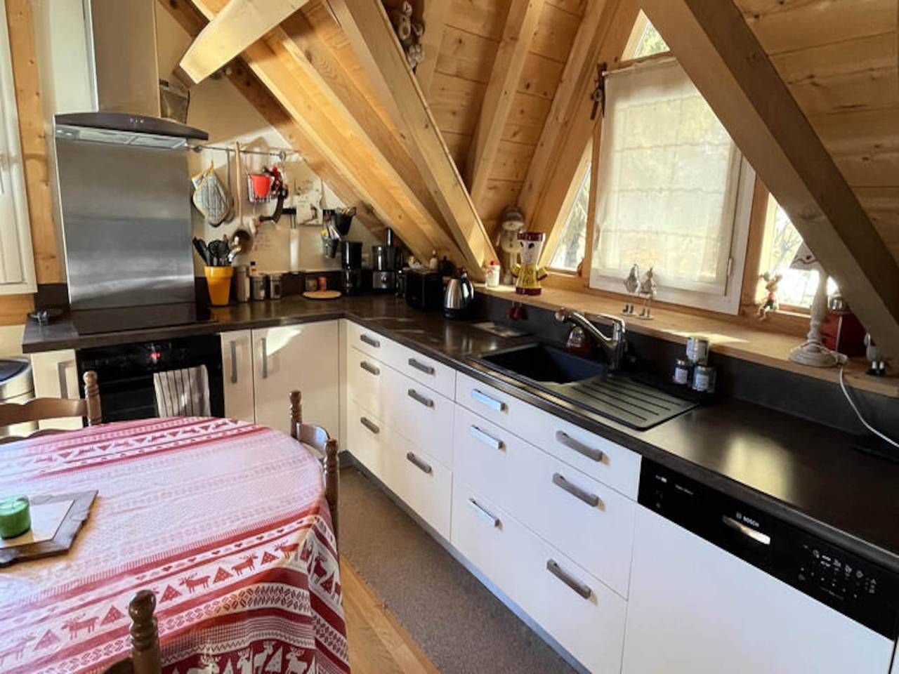 Entire apartment, Apartment in Rocher du Cerf near Ski Slopes in Le Lioran, Laveissière