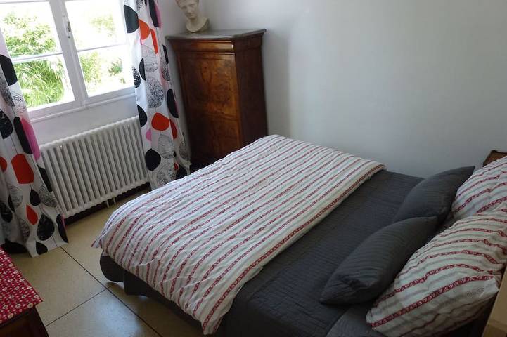 Villa mit privatpool . Meer und Land. Strände10 min zu Fuß. in Le Pradet, Mittelmeerküste (Frankreich)