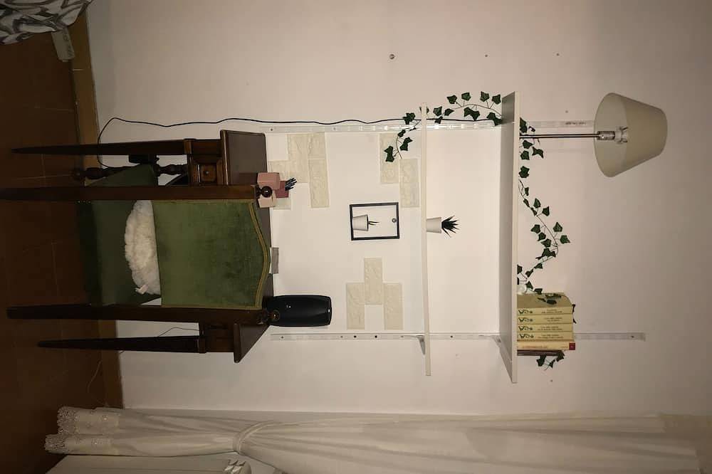 Entire apartment, The sweet Frascati Home in Monte Porzio Catone, Parco Regionale dei Castelli Romani