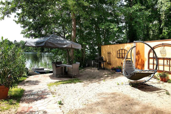 Ferienhaus für 3 Personen, mit Garten und Sauna sowie Seeblick in Brandenburg - 2