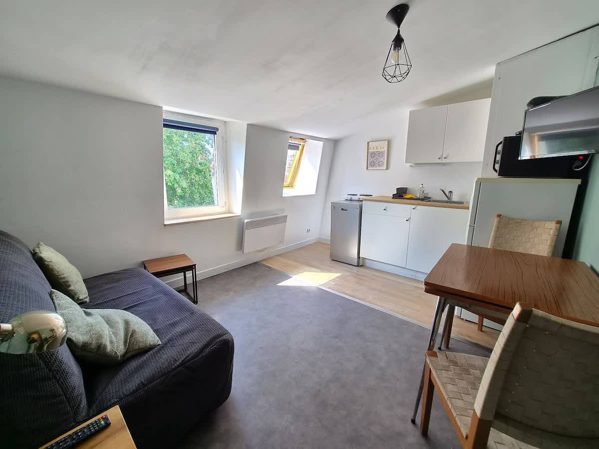 Entire apartment, Les toits de nationale, 2 personnes in Lille, Lille region