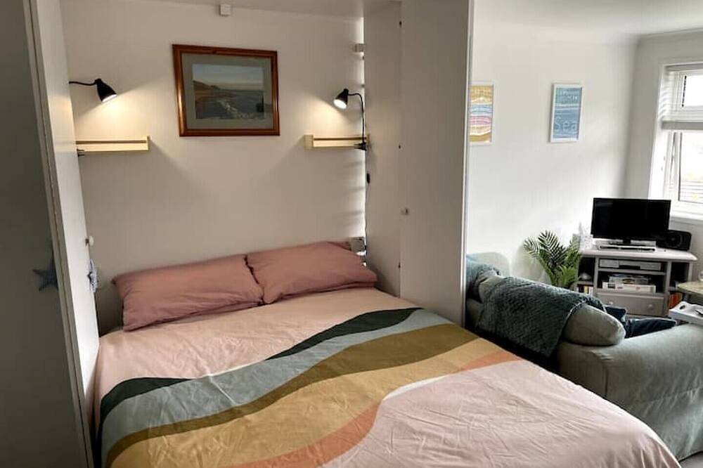 Geheel appartement, Self-catering studio in beautiful Charmouth in Lyme Regis, Dorset