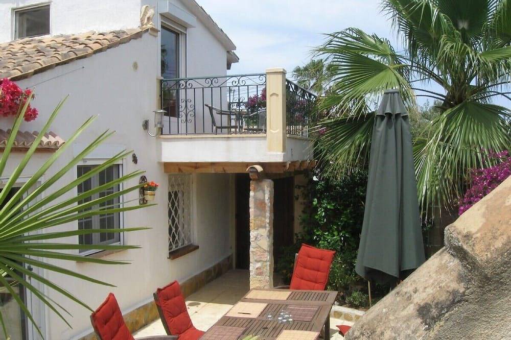 Ferienhaus mit Pool, Garten, ca. 1 km zum Strand, ruhig, Südlage, Poolheizung in Jávea, Costa Blanca