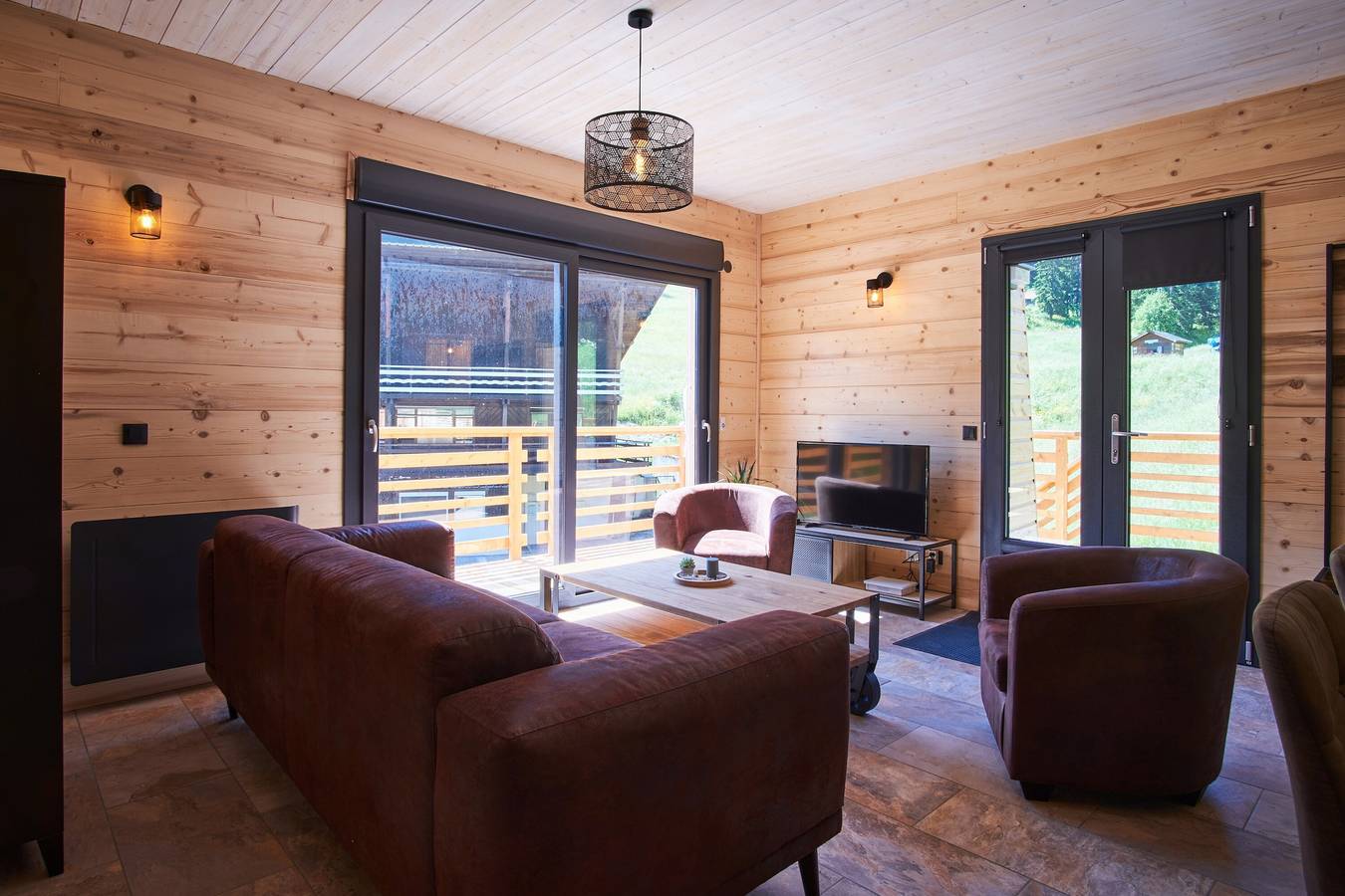 Chalet du Souillet avec vue sur les montagnes, terrasse privée et Wi-Fi in Saint-Pierre-d'Entremont, Isère