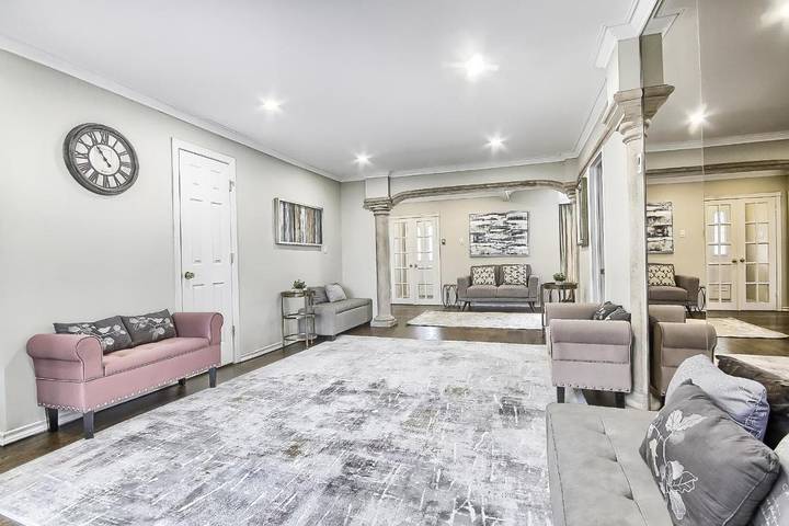 Pension voor 12 personen, met uitzicht en tuin in Toronto