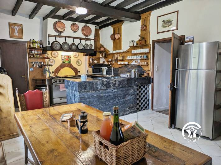 Gîte pour 11 personnes, avec jardin et terrasse dans Mayenne - 2