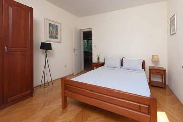 Villa voor 7 Personen in Podi-Sasovići, Montenegro, Afbeelding 1