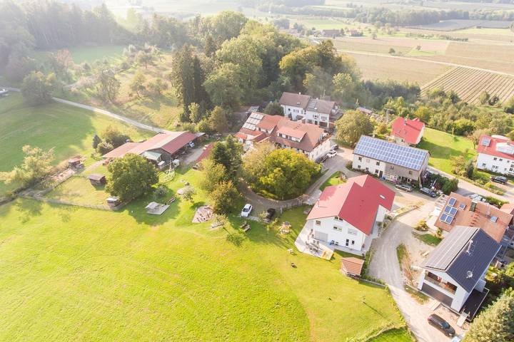 Ganze Ferienwohnung, Ferienhof Egger - In Egg, 50qm, 1 Schlafzimmer, max. 2 Personen in Tettnang, Region Bodensee-Oberschwaben