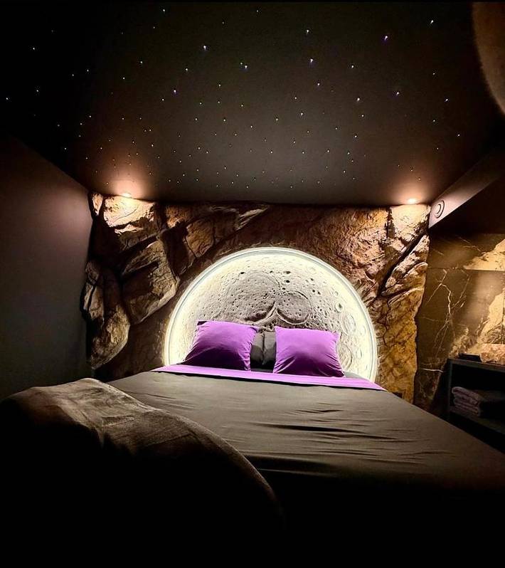 Gîte pour 2 personnes, avec Jacuzzi et Terrasse ainsi que Jardin et Vue à Laudun-l'Ardoise - 4