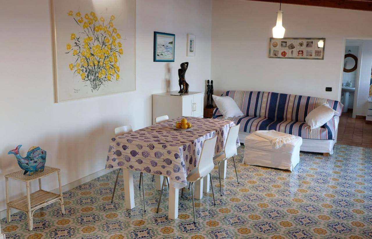 Ganze Wohnung, Casa Paradiso - Panoramic Sea View & Jacuzzi in Terracina, Pontinische Ebene