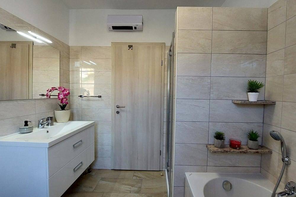Villa Amoena with Pool and Sauna in Brtonigla, Umag
