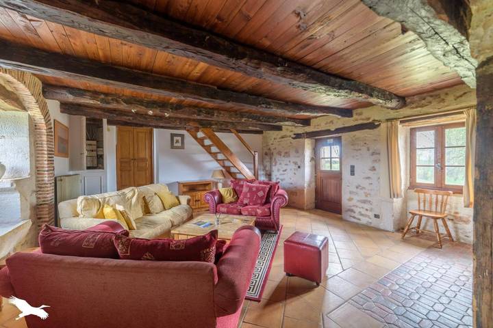 Location de vacances pour 11 personnes, avec terrasse ainsi que piscine et vue à Reyrevignes - 4