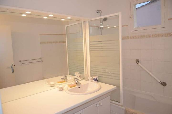 Appartement entier, Rare Sur  la plage - Vue exceptionnelle Port Grimaud<>Appartement climatisé WIFI in Port Grimaud, Grimaud