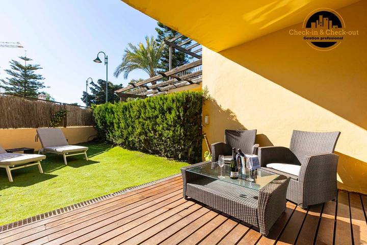 Ferienhaus 'Adosado Puerto Banús Relax' mit privatem Pool, WLAN & Klimaanlage in Marbella West, Marbella