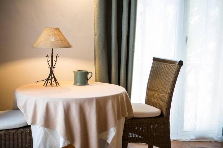 Hôtel pour 2 personnes, avec jardin et terrasse, animaux acceptés à Venelles - 4