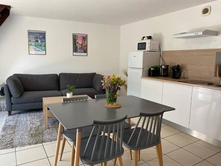 Location de vacances pour 6 personnes, avec terrasse à Quévert - 2