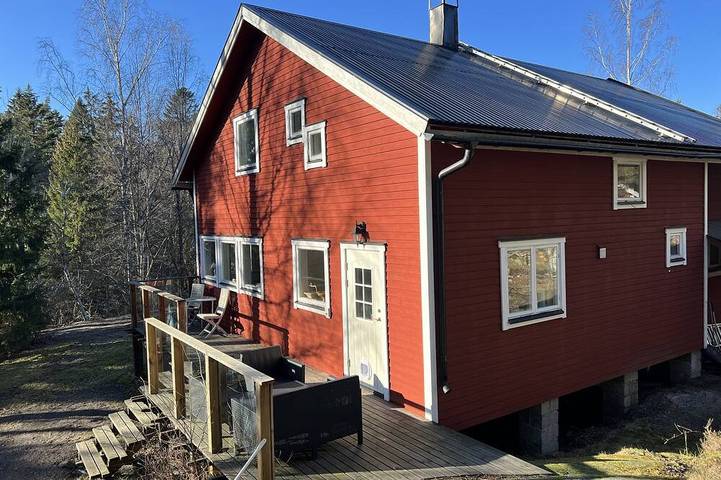 Ferienhaus für 8 Personen, mit Sauna und Balkon sowie Garten