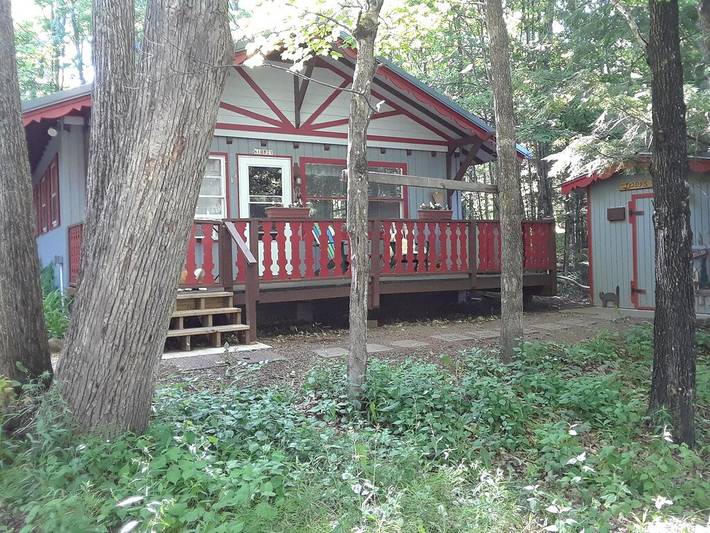 Vacation rental for 4 people, with hot tub and terrace as well as sauna, with pets in Upper Peninsula of Michigan