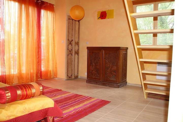 Location de vacances pour 5 personnes, avec terrasse et jardin à Seillons-Source-d'Argens - 4