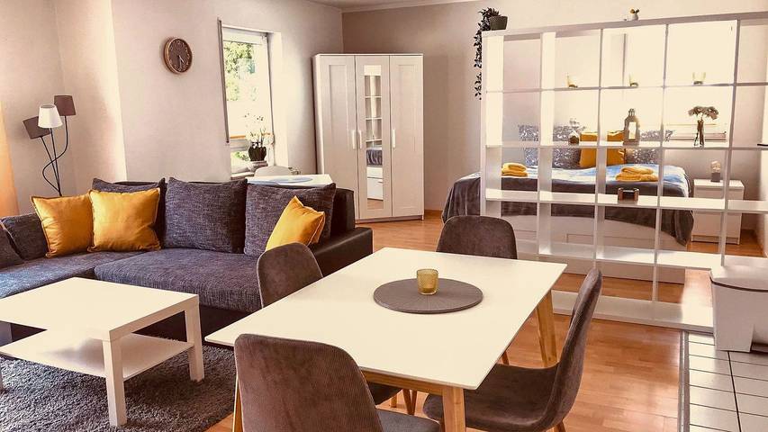 Ferienwohnung für 3 Personen, mit Balkon in Leuben