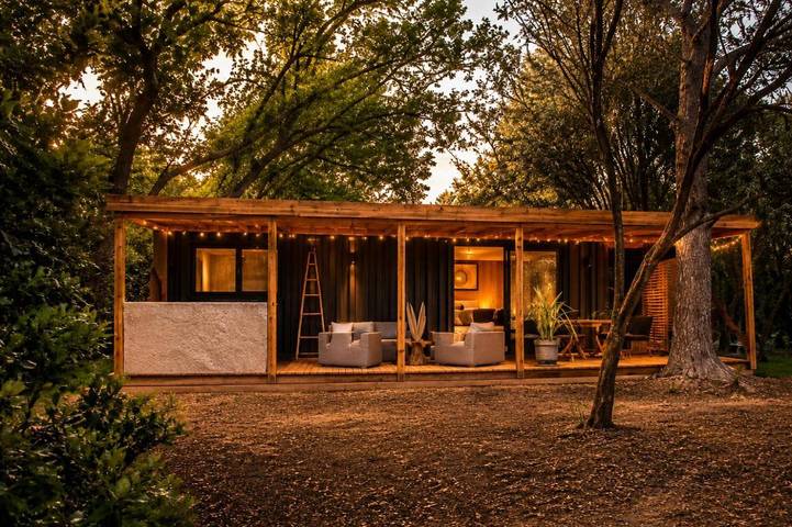 Gîte pour 2 personnes, avec Balcon et Jacuzzi ainsi que Terrasse et Jardin